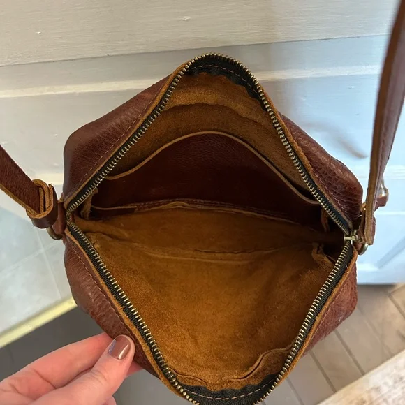 Portland Leather Women’s Camera Bag Purse - Picture 10 of 10